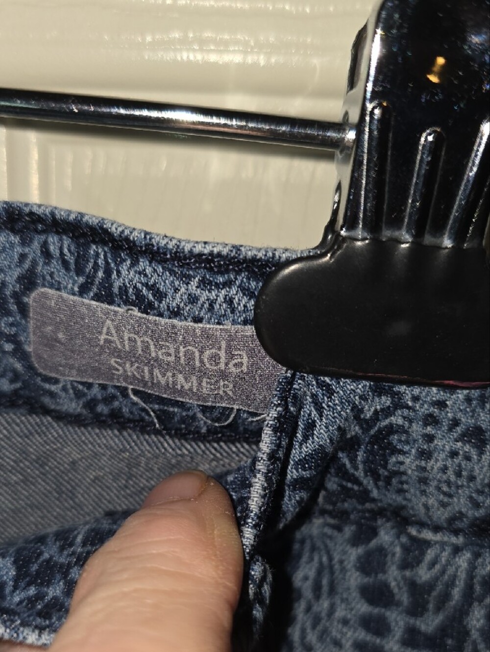 Women's Blue Printed Ankle-Length Denim Bermuda Jeans‎ - Picture 2 of 7